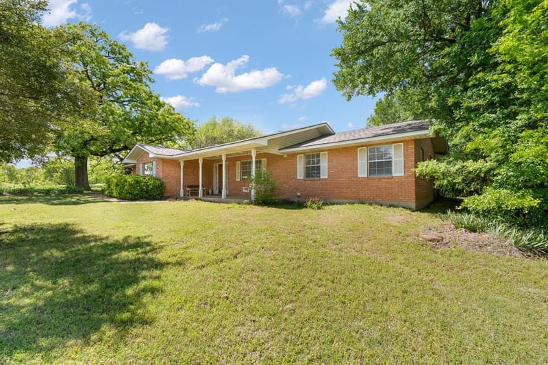 6265 County Road 305, Grandview TX 76050 - Photo 2