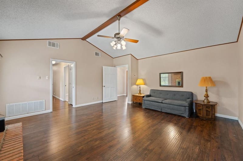 6265 County Road 305, Grandview TX 76050 - Photo 12