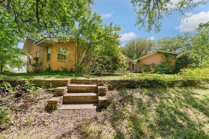 6265 County Road 305, Grandview TX 76050 - Photo 28