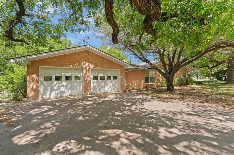 6265 County Road 305, Grandview TX 76050 - Photo 38