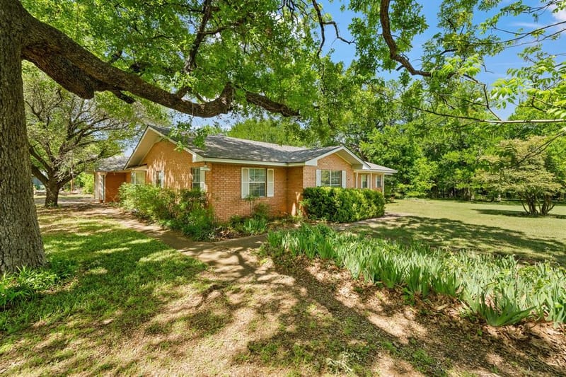 6265 County Road 305, Grandview TX 76050 - Photo 37