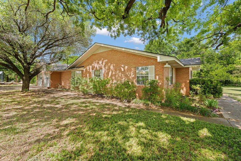 6265 County Road 305, Grandview TX 76050 - Photo 39