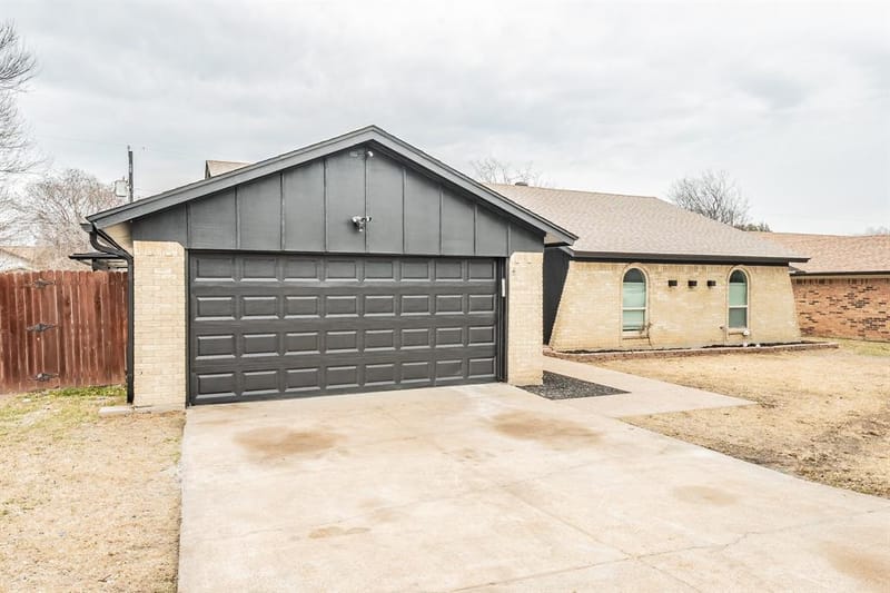 8409 Glenann Drive, North Richland Hills TX 76182 - Photo 2