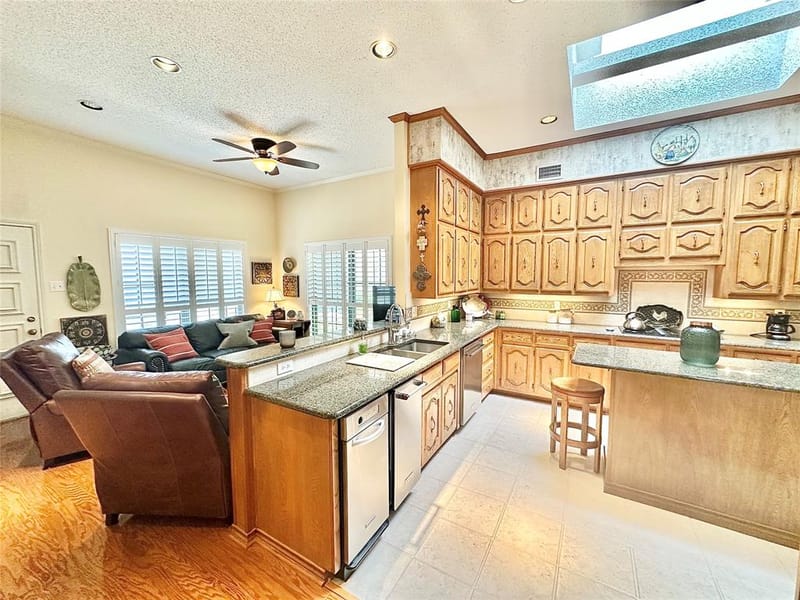16022 Chalfont Circle, Dallas TX 75248 - Photo 16