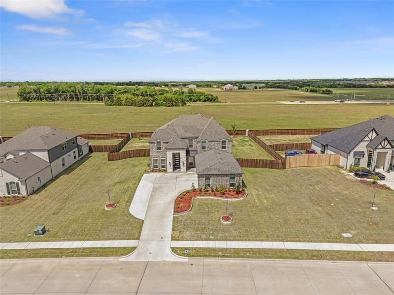 751 Emerald Valley Drive, Ovilla TX 75154 - Photo 3