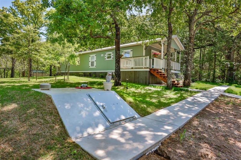 100 Shawnee Trail Road, Whitesboro TX 76273 - Photo 11