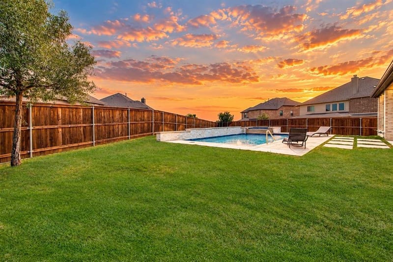 1627 Banded Ledge Drive, Mansfield TX 76063 - Photo 3