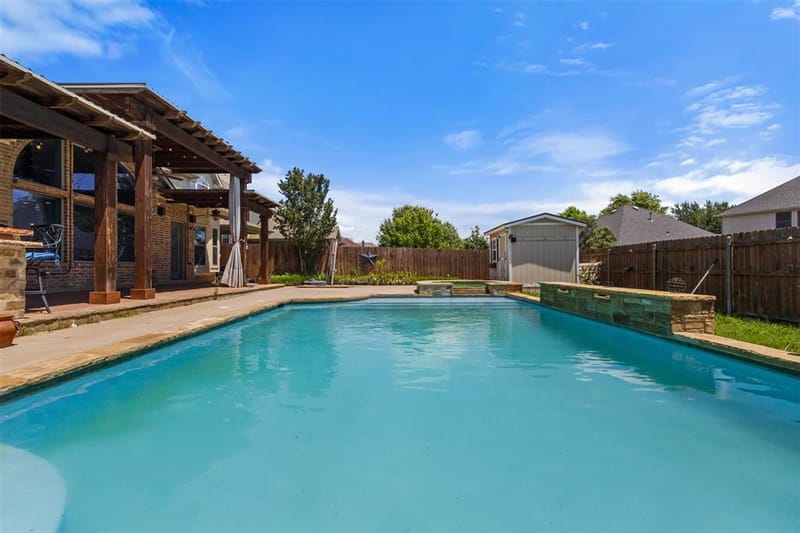 973 Tara Drive, Burleson TX 76028 - Photo 2