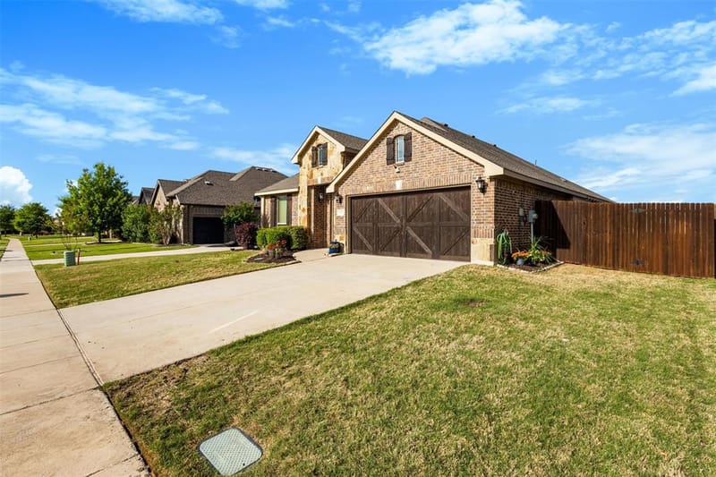 1109 Wheatland Terrace, Waxahachie TX 75165 - Photo 2