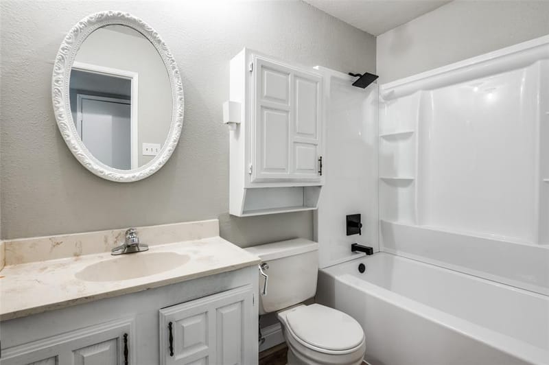 1804 Clear Creek Lane, Carrollton TX 75007 - Photo 14