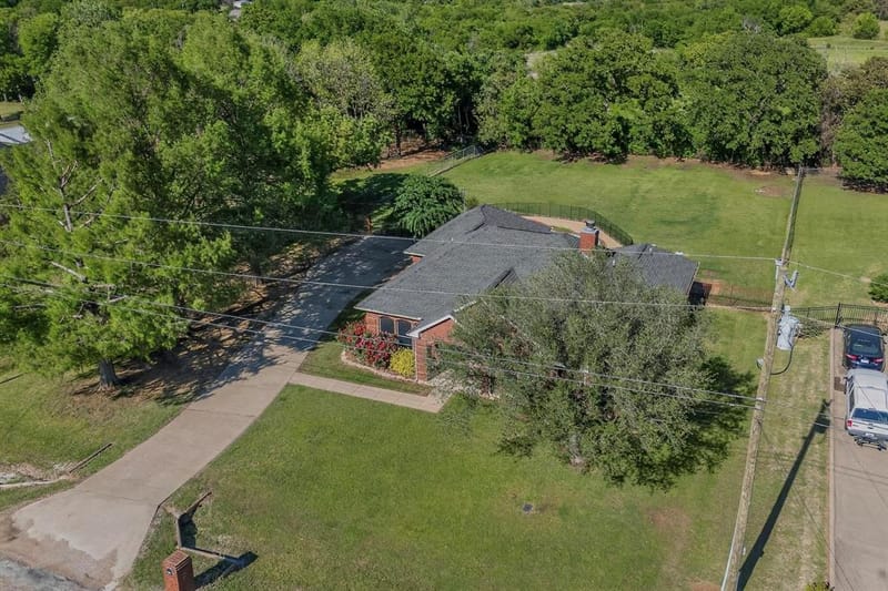 2601 Trail Tree Court, Burleson TX 76028 - Photo 3