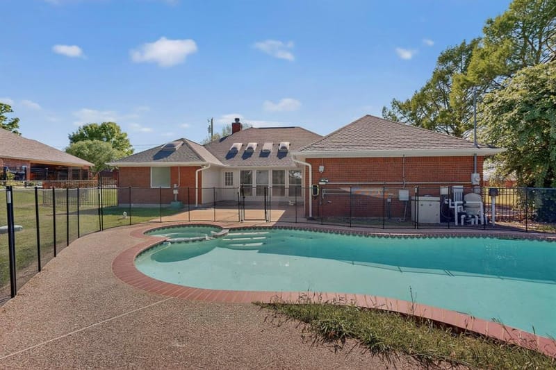 2601 Trail Tree Court, Burleson TX 76028 - Photo 36