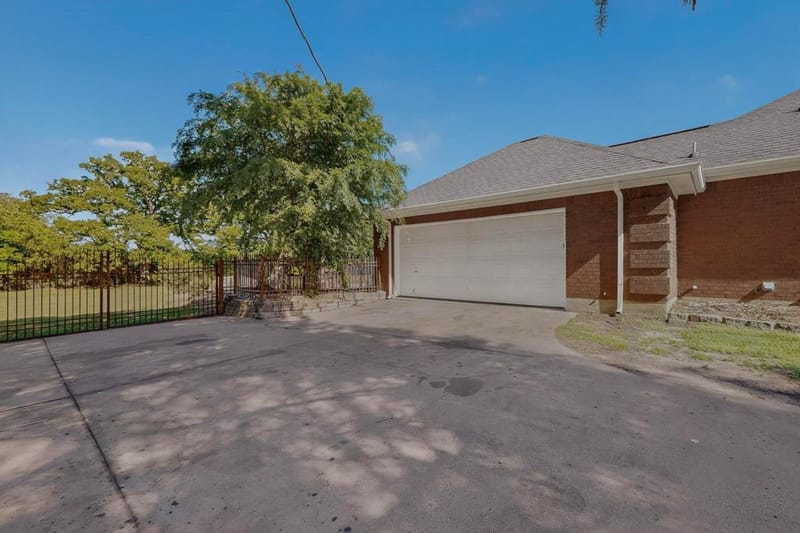 2601 Trail Tree Court, Burleson TX 76028 - Photo 40