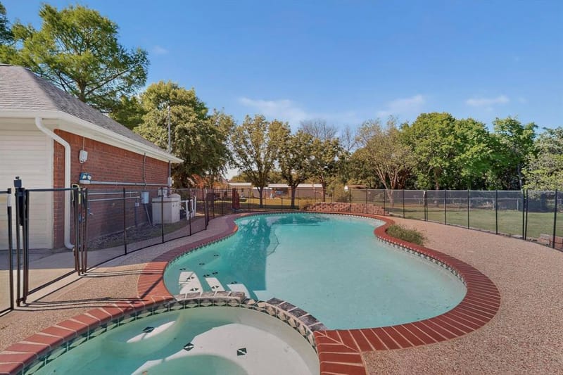 2601 Trail Tree Court, Burleson TX 76028 - Photo 35