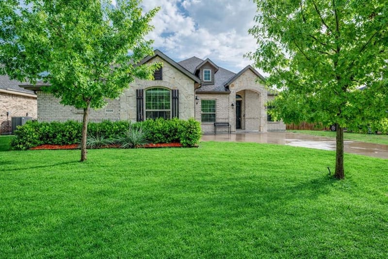 6206 Horizon Drive, Midlothian TX 76065 - Photo 2