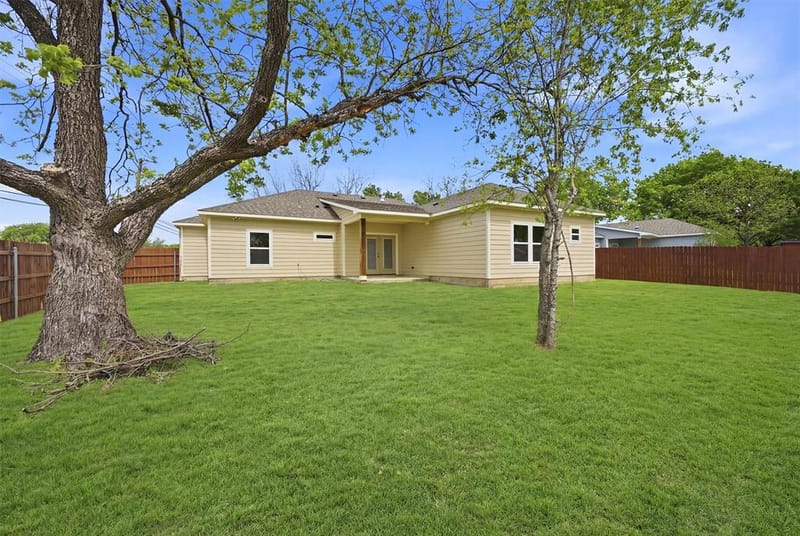 1019 Holiday Drive, Sherman TX 75090 - Photo 32