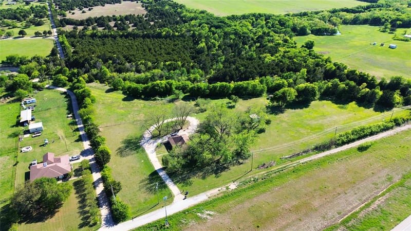 1542 W Reindeer Road, Lancaster TX 75146 - Photo 26