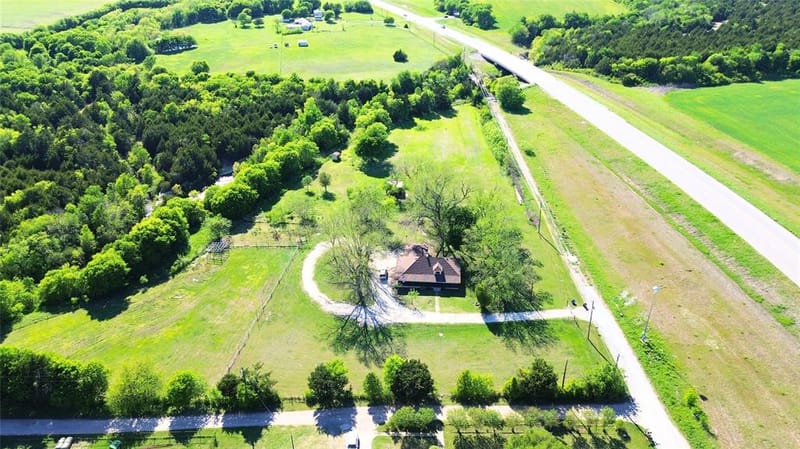 1542 W Reindeer Road, Lancaster TX 75146 - Photo 24