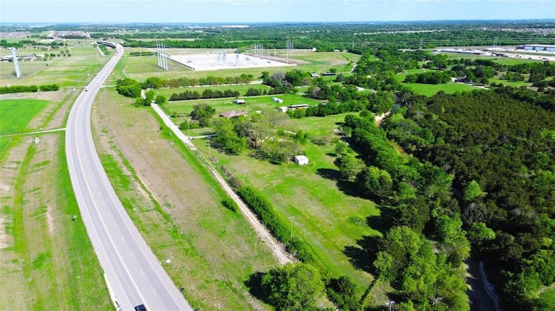 1542 W Reindeer Road, Lancaster TX 75146 - Photo 19