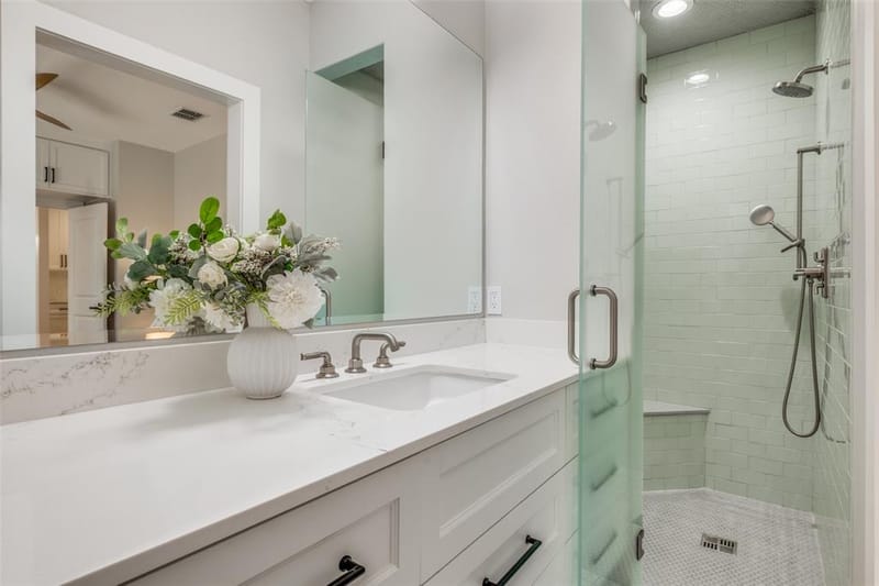 734 N Montclair Avenue, Dallas TX 75208 - Photo 18