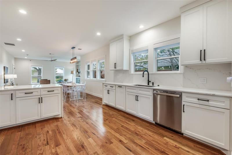 734 N Montclair Avenue, Dallas TX 75208 - Photo 11