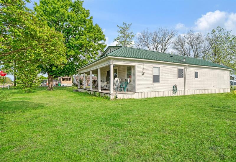 25099 Farm Road 137, Petty TX 75470 - Photo 3