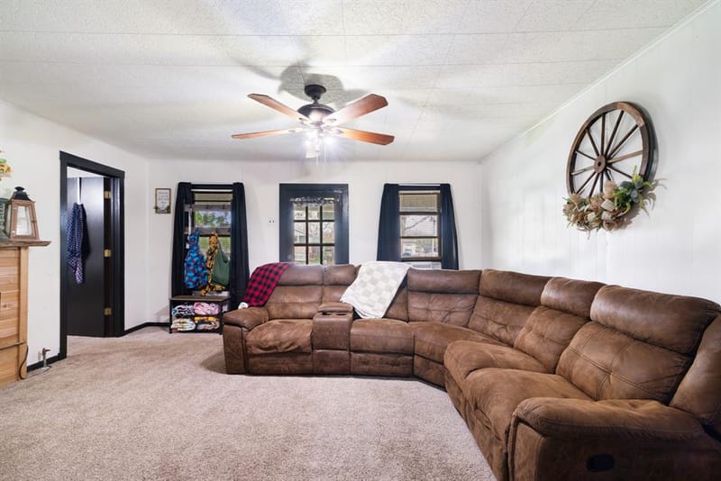 25099 Farm Road 137, Petty TX 75470 - Photo 14