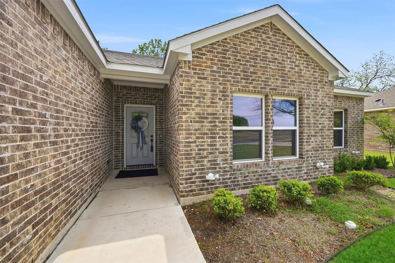 1015 Holiday, Sherman TX 75090 - Photo 2