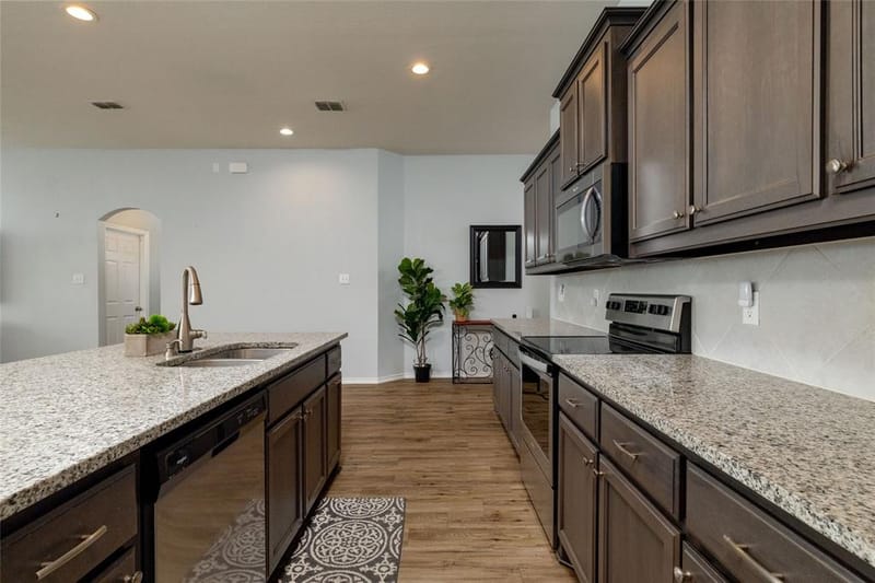 2525 Silver Fox Trail, Weatherford TX 76087 - Photo 18