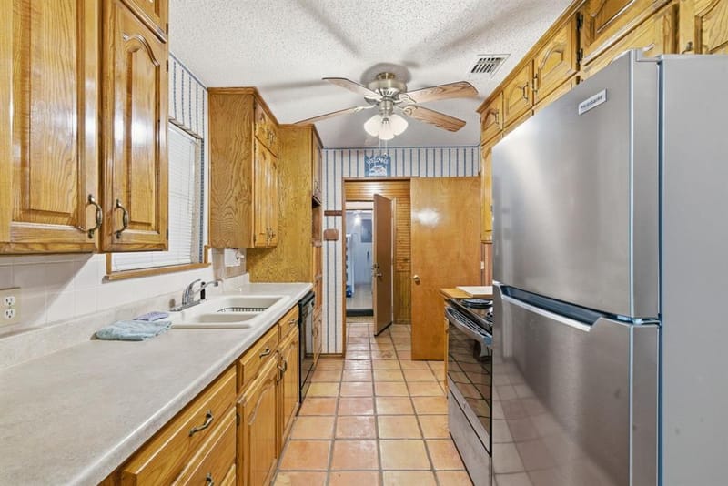 2304 Sha Lane, Breckenridge TX 76424 - Photo 9