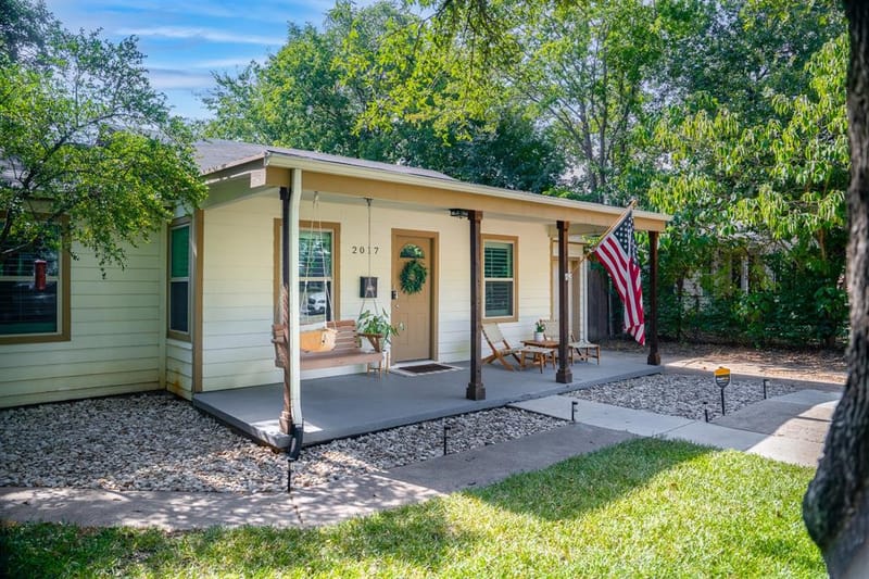 2017 Bluebonnet Drive, Fort Worth TX 76111 - Photo 28