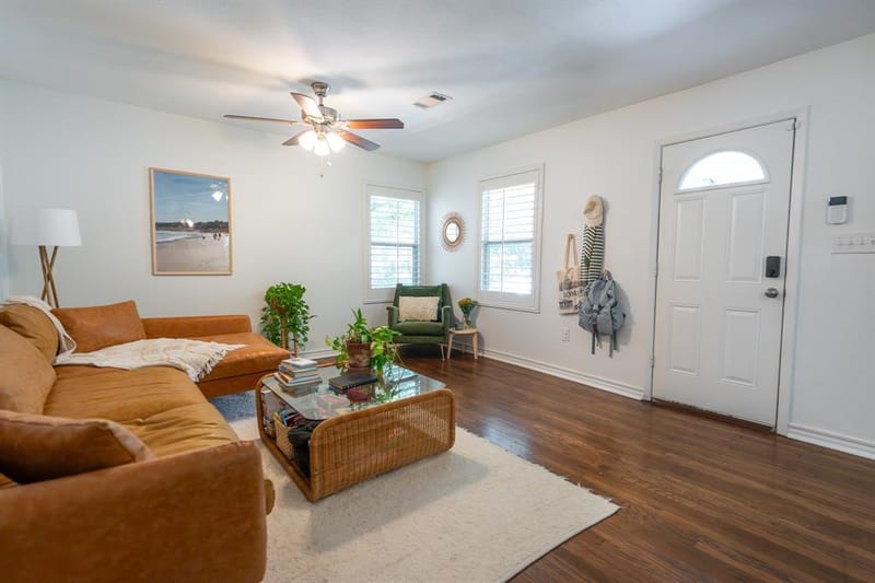 2017 Bluebonnet Drive, Fort Worth TX 76111 - Photo 4