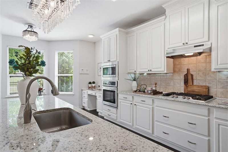 913 Royal Oaks Drive, McKinney TX 75072