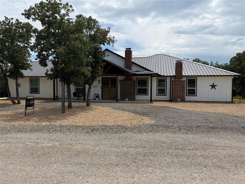 129 Whiskey Ranch Road, Runaway Bay TX 76426
