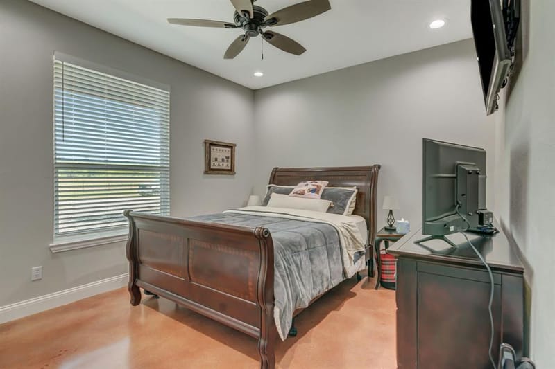 129 Whiskey Ranch Road, Runaway Bay TX 76426 - Photo 24