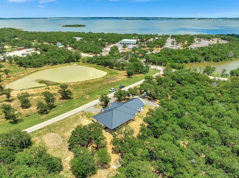129 Whiskey Ranch Road, Runaway Bay TX 76426 - Photo 37