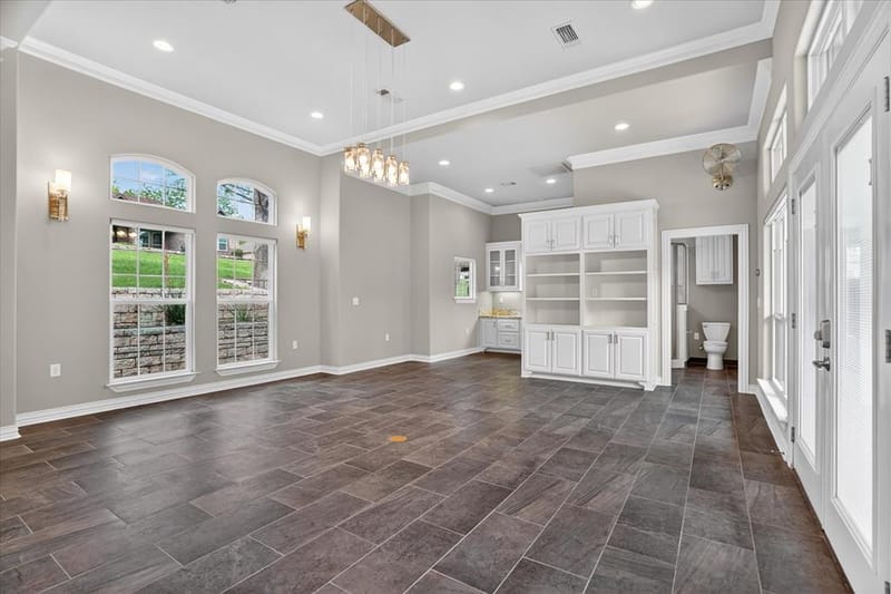 9704 Ravenswood Road, Granbury TX 76049 - Photo 32