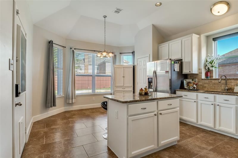 8113 Greenwood Drive, Plano TX 75025 - Photo 8