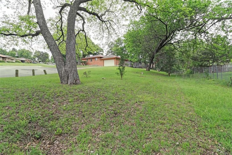 1245 Whispering Court, Dallas TX 75241 - Photo 26