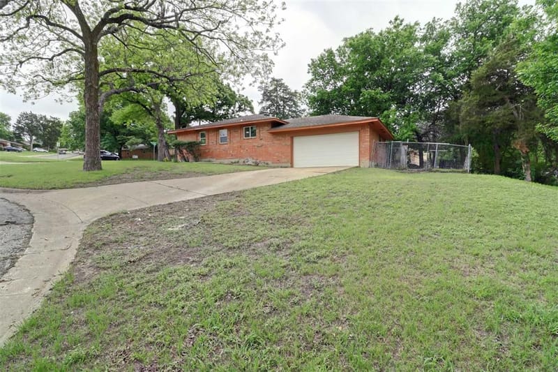 1245 Whispering Court, Dallas TX 75241 - Photo 24