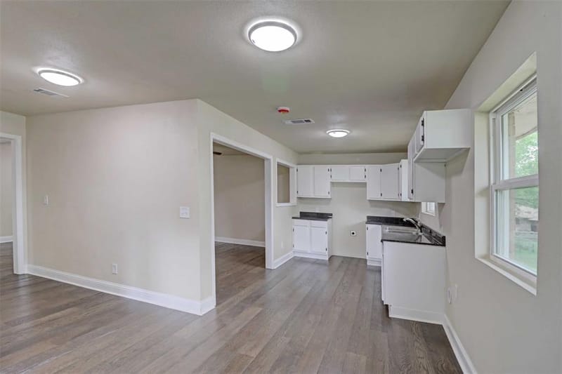 1245 Whispering Court, Dallas TX 75241 - Photo 10
