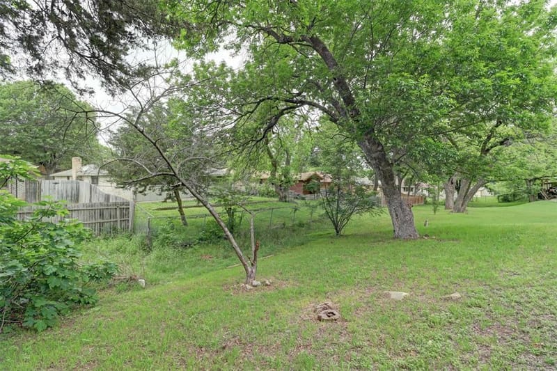 1245 Whispering Court, Dallas TX 75241 - Photo 25