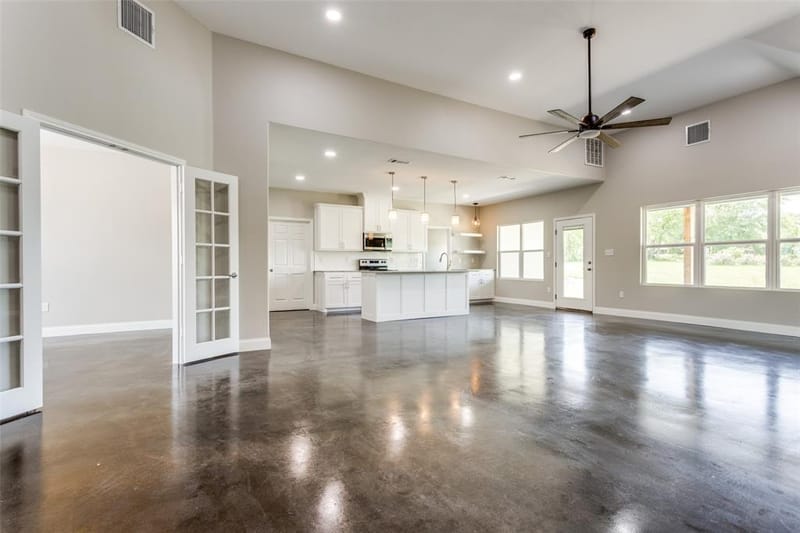 2909 Blue Heron Circle, Mount Pleasant TX 75455 - Photo 2