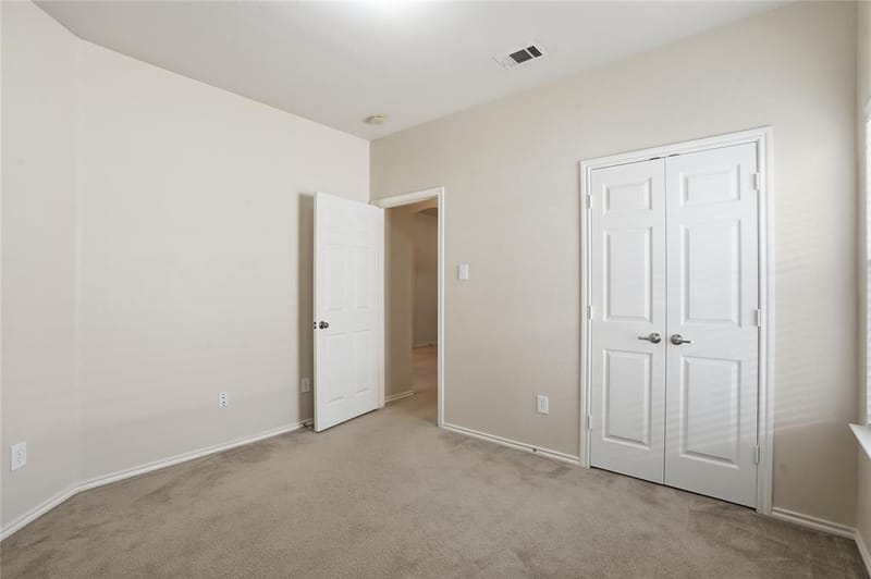6361 Redeagle Creek Drive, Fort Worth TX 76179 - Photo 10