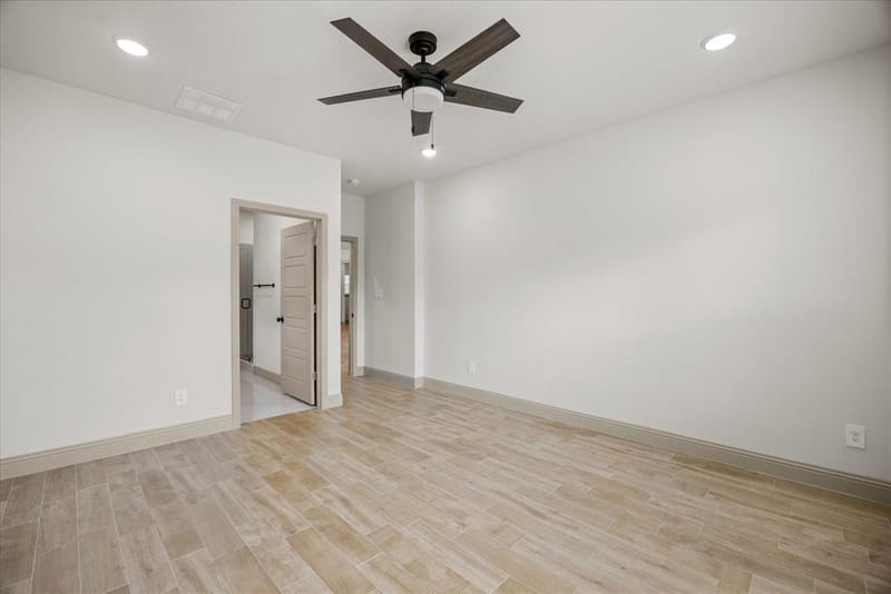5707 Stonegate Circle, Granbury TX 76048 - Photo 10