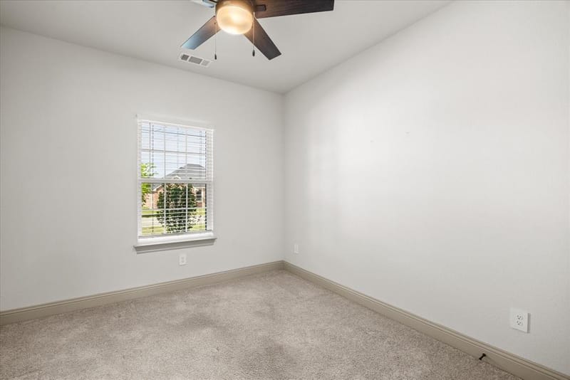 5707 Stonegate Circle, Granbury TX 76048 - Photo 15