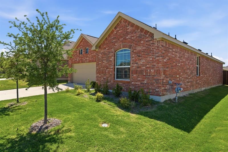339 Texas Trail, Justin TX 76247 - Photo 26