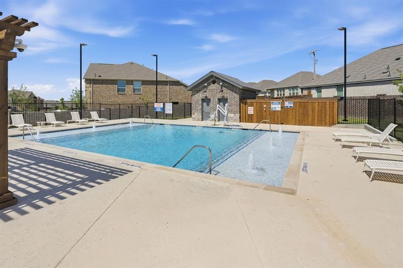 339 Texas Trail, Justin TX 76247 - Photo 28