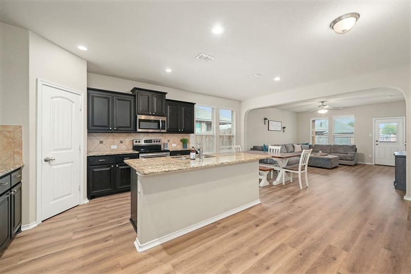 1720 Cross Creek Lane, Cleburne TX 76033 - Photo 9