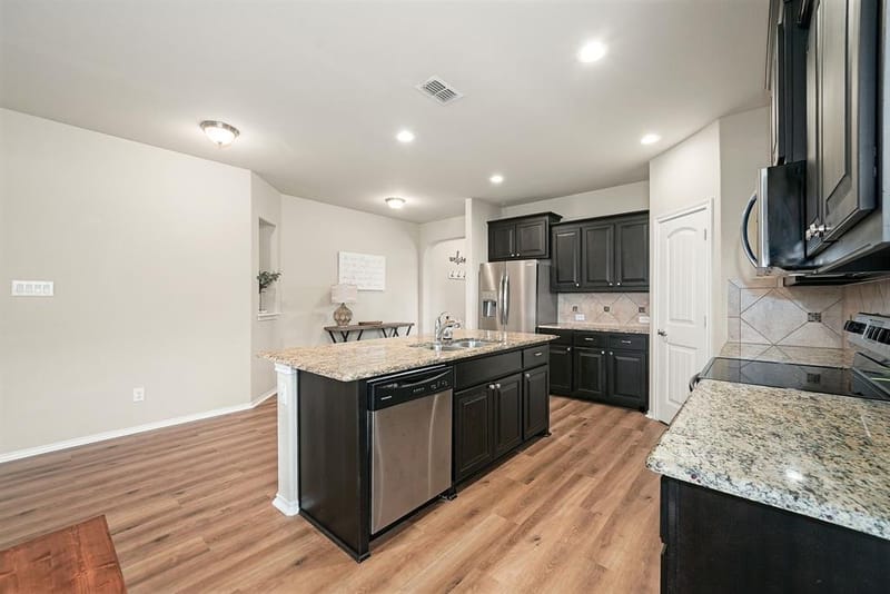 1720 Cross Creek Lane, Cleburne TX 76033 - Photo 11